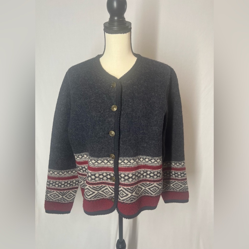 Tally-Ho Vintage Wool Sweater Size M. In Excellent Preowned Condition.